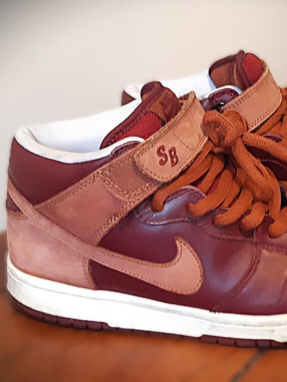 RARE! VINTAGE 2007 Nike SB Dunk Mid "Embarcadero" - Size 9 (Very Good Condition)